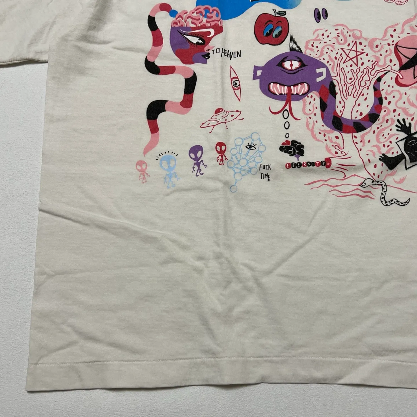 SAINT Mxxxxxx SS TEE/DAY OF THE FREAKS/WHT Monster Day/Monster Illustration Short Sleeve Off-White S-XL Same as the original version OE yarn cylinder without side seam fabric Top printing technology Zero difference restoration ZP Complete copy matching Main mark/wash mark/cherub mark complete
